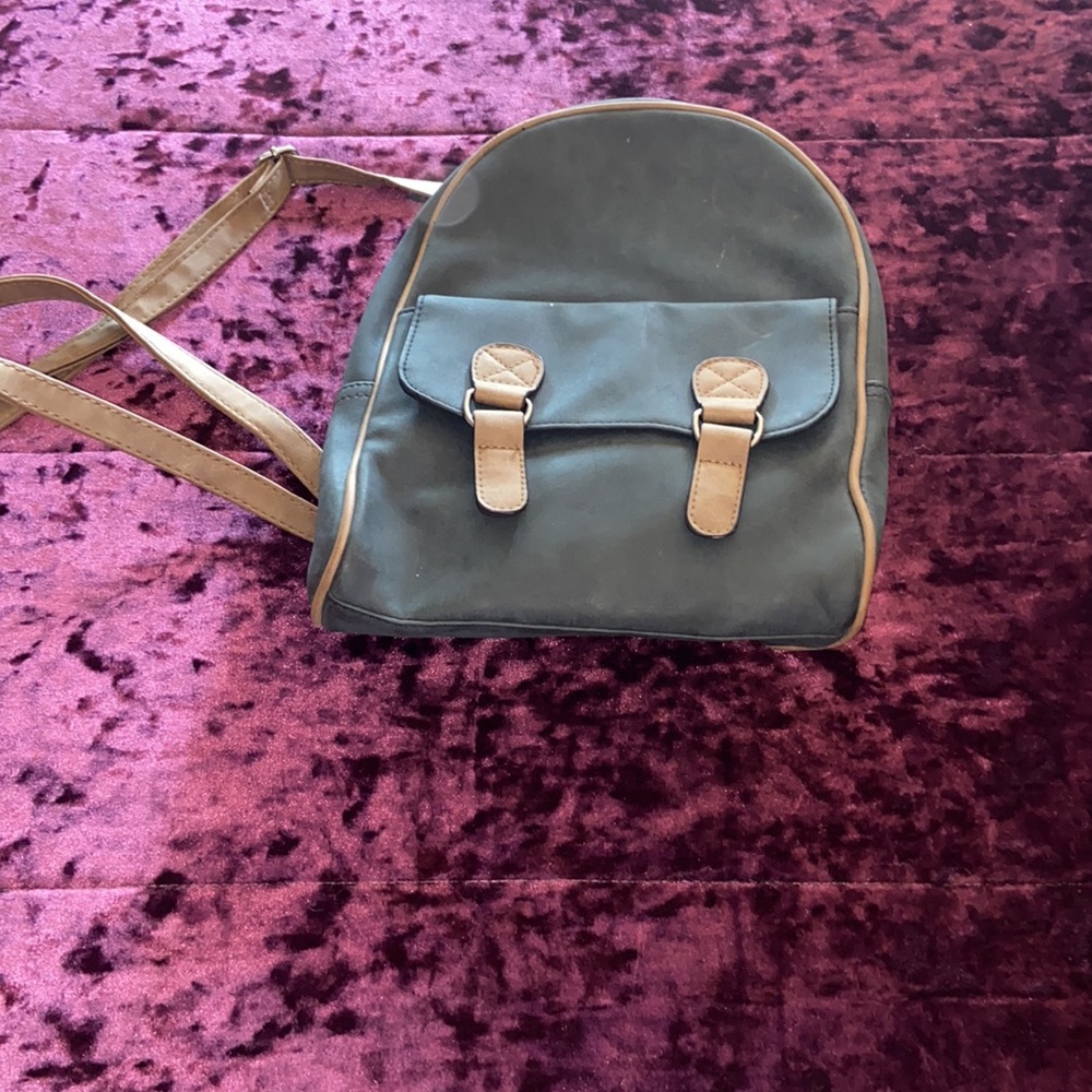 Bags - Picture 6 of 7